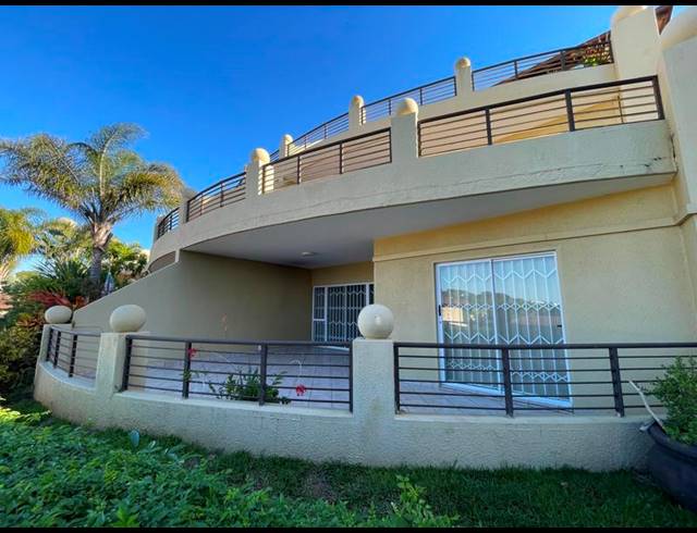 3 BEDROOM APARTMENT FOR SALE IN SHAKA'S ROCK